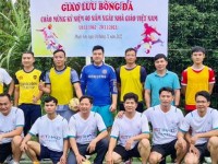 Trường THPT Khâm Đức giao hữu bóng đá với Công an thị trấn Khâm Đức